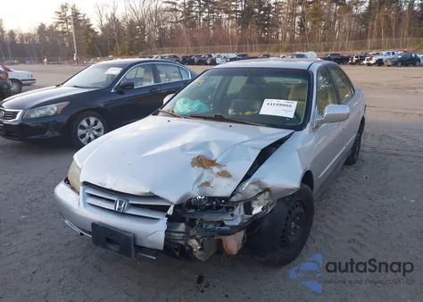 2002 Honda Accord 2.3 Lx z USA, uszkodzony, nr VIN 1HGCG66522A143352